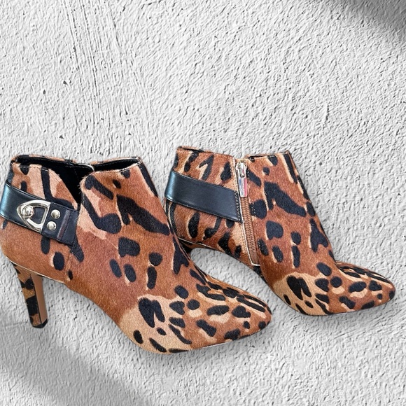 Vince Camuto sz 8 leopard print calfskin leather high heel ankle bootie zip NWOT - Picture 2 of 9
